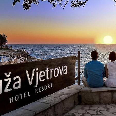 Ruza Vjetrova - Wind Rose Hotel Resort โดบราวอดา ภายนอก รูปภาพ