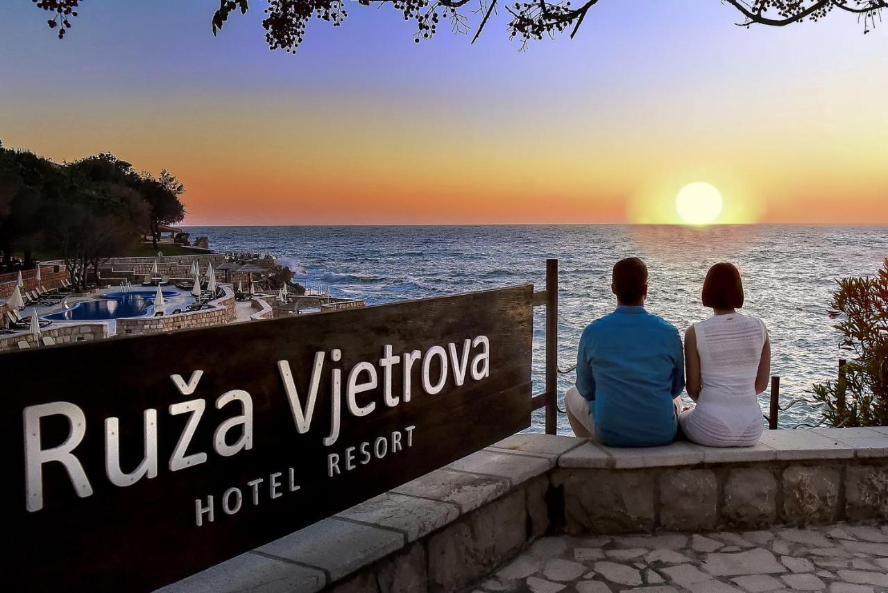 Ruza Vjetrova - Wind Rose Hotel Resort โดบราวอดา ภายนอก รูปภาพ